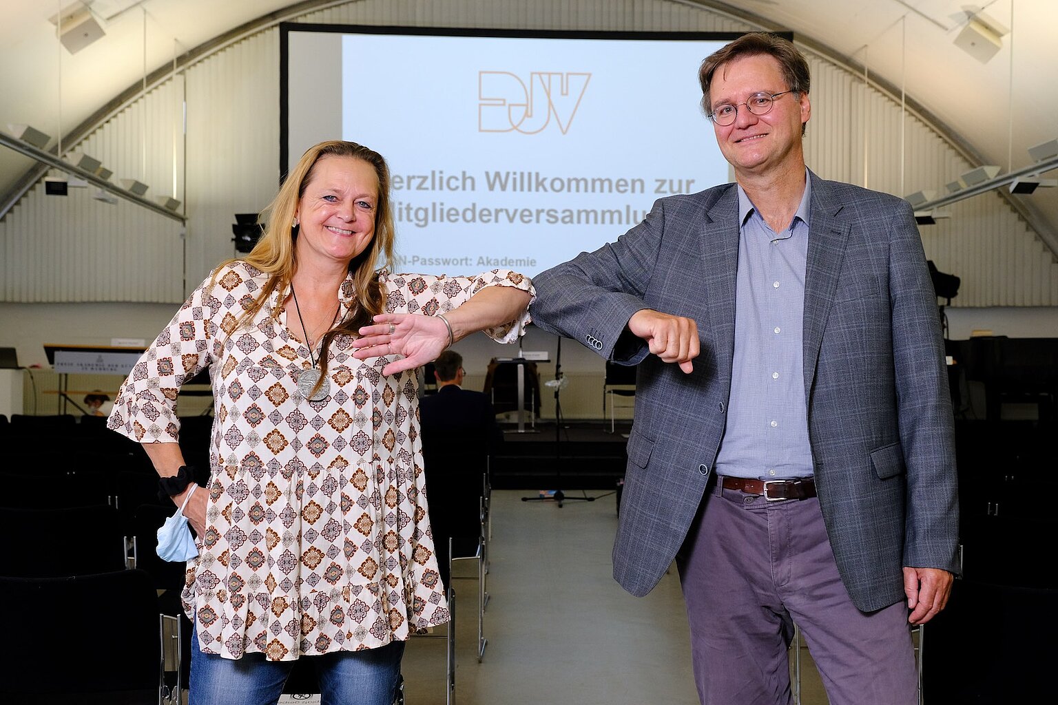 – Die Hamburger Landesvorsitzende Marina Friedt und ihr Schleswig-Holsteinischer Kollege Kai Dordowsky. (Foto: Stephan Wallocha)