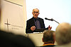 Stefan Endter hält Begrüßung – Keynote von Prof. Dr. Volker Lilienthal,...