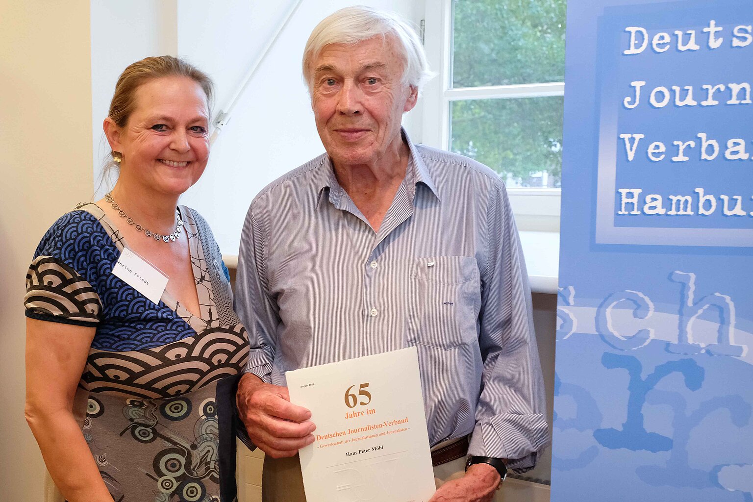 – Der ehemalige Chef des dpa-Landesbüros Nord, Dr. Hans-Peter Möhl, gehört dem Verband unglaubliche 65 Jahre an.
