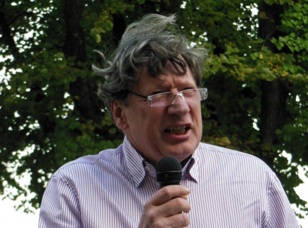 Foto: G. Heim Foto: G. Heim – Für den DJV sprach der u.a. aus der Cicero-Affäre bekannte Journalist Dr. Johannes von Dohnanyi.